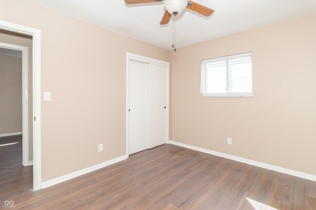 Building Photo - 1701 Nelson Ave