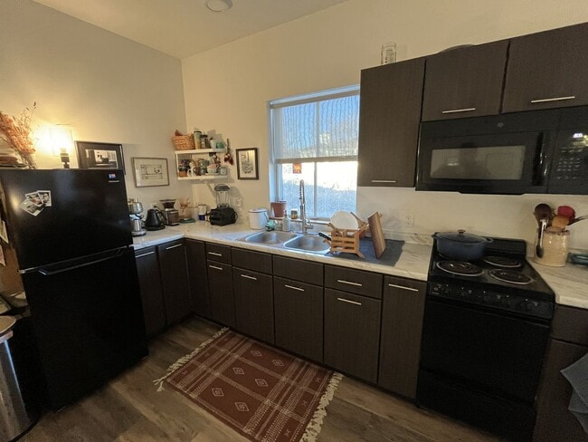 Building Photo - 2BD/1BA In Richmond