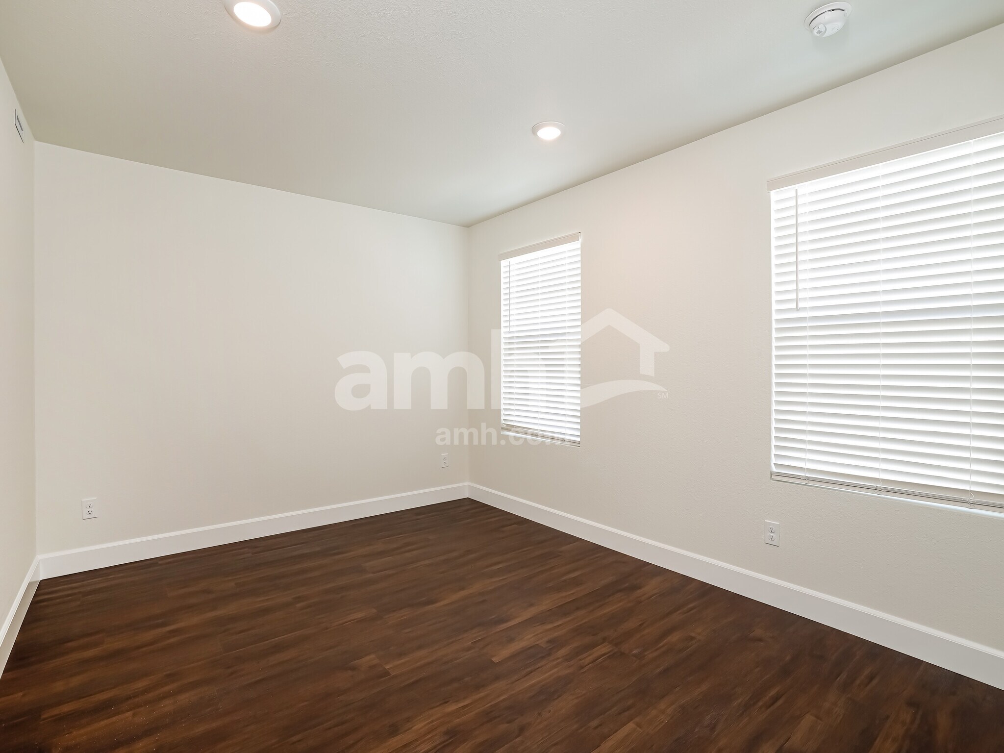 Building Photo - 1515 Inspiration Ln