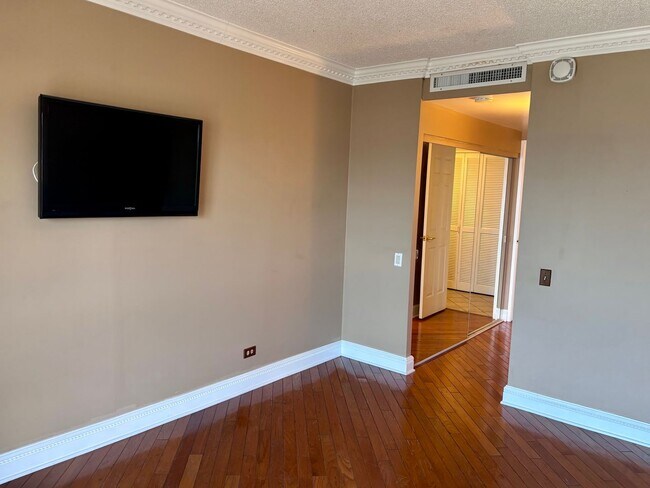 Building Photo - Available Now | 2 Bedroom, 2 bathroom, 1 a...