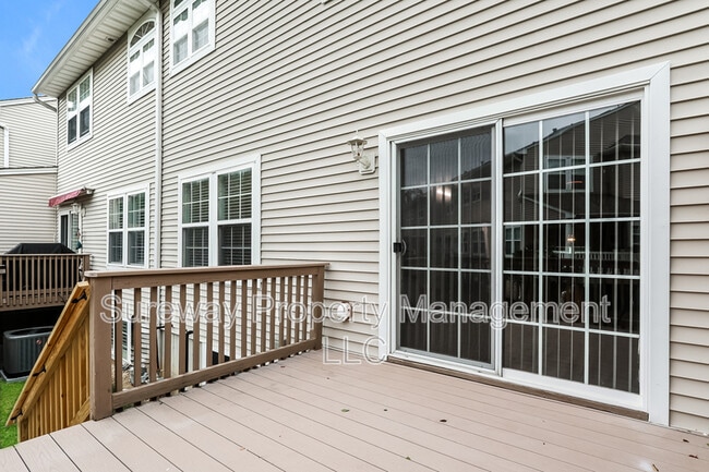 Building Photo - 10 Sea Breeze Ct