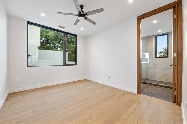 Building Photo - 3500 Cactus Wren Way
