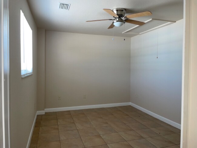 Building Photo - 1315 N US Hwy 1