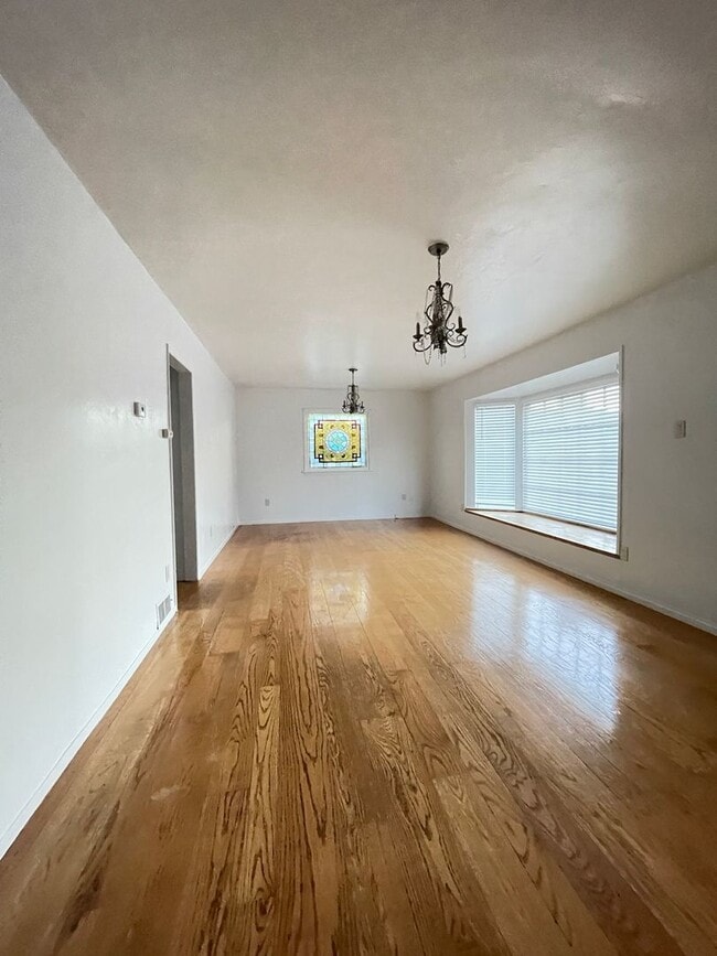 Building Photo - House for Rent in Piedmont