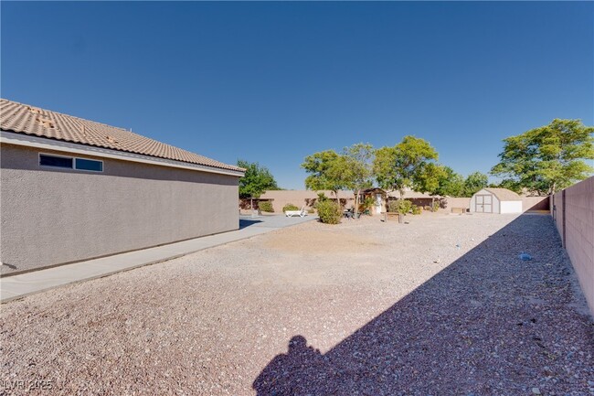 Building Photo - 10226 Clarks Creek St