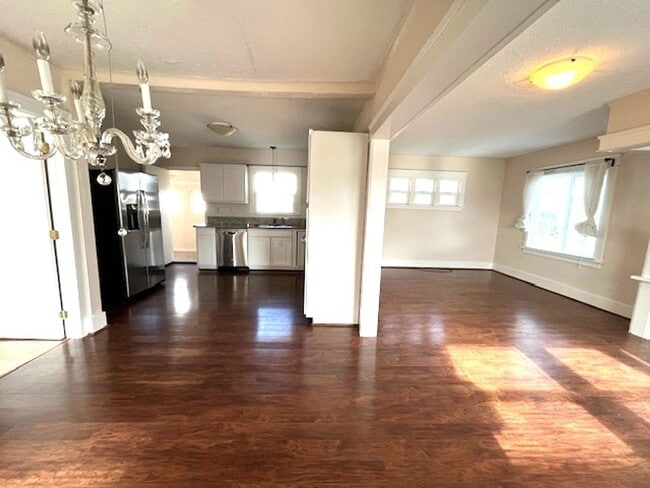 Building Photo - Cute 1 Bedroom 2 Bath Home Carlton OR