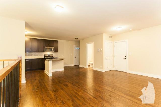 Building Photo - 1 bedroom in Chicago IL 60640