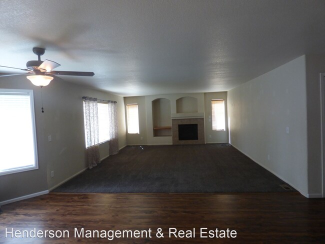 Building Photo - 4 br, 2.5 bath House - 2045 Prairie Hill Dr