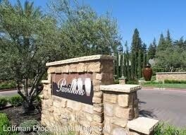 Building Photo - Absolutely Stunning Home in Fabulous Pavilions Place Community