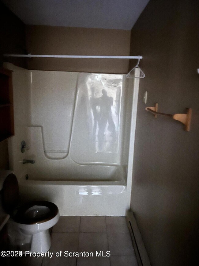 Building Photo - 254 Keyser Ave