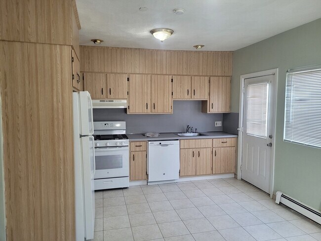 Primary Photo - 30 Courtland St