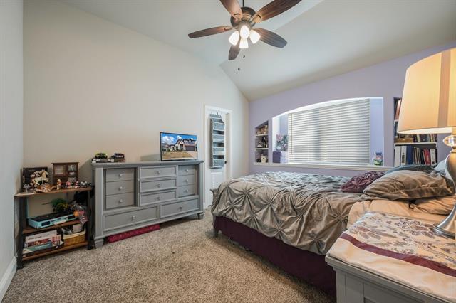 Building Photo - 335 Bluewood Dr