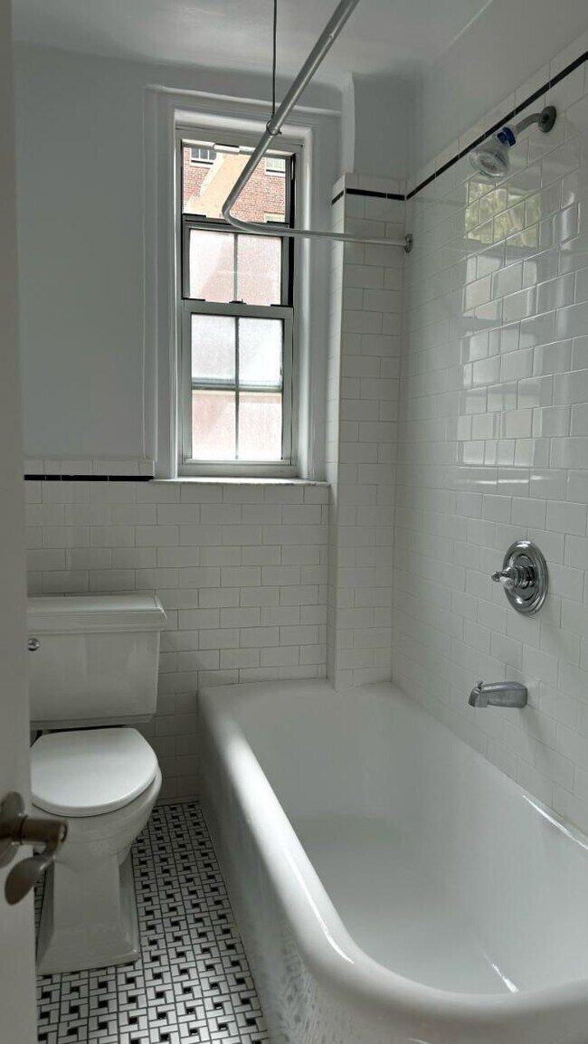 Building Photo - 0 bedroom in New York NY 10011