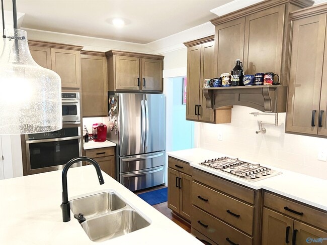 Building Photo - 531 Town Madison Blvd