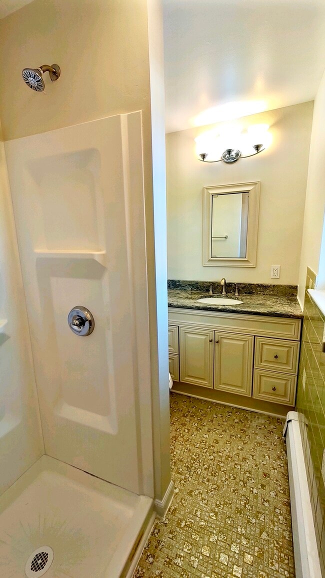 Bath - 111 Terrace Pl