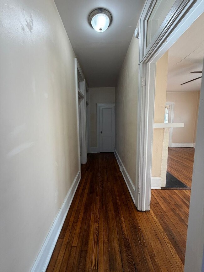 Building Photo - Ferdinand/829