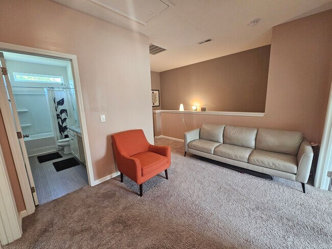 Building Photo - 514 Lionheart Ln