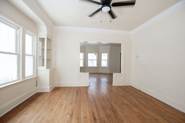 Building Photo - 3331 E 140th St