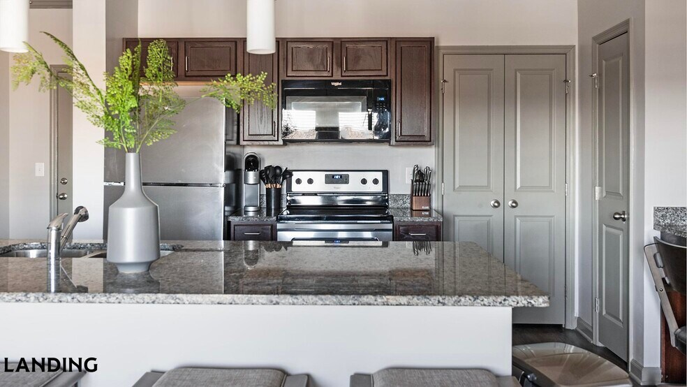 Building Photo - 225 Walden Village Ln