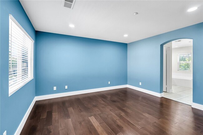 Building Photo - 4028 Landau Ct