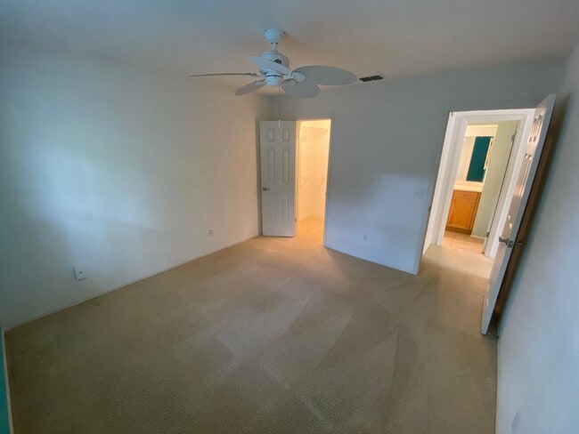 Building Photo - 11 Arbor Club Dr