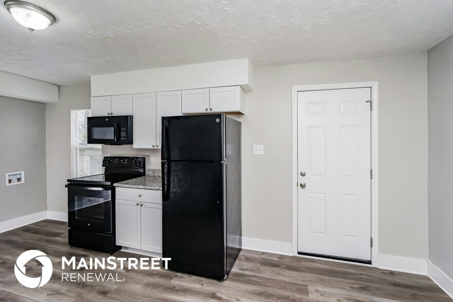 Building Photo - 1420 S 28th St