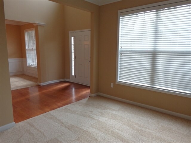Building Photo - 812 Buffington Way