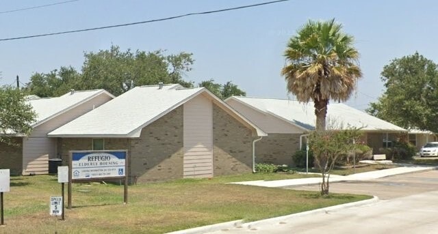 Building Photo - 602 W Commons St