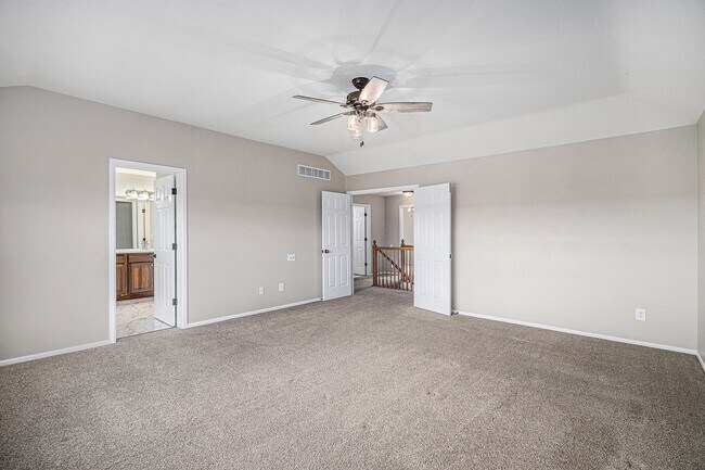 Building Photo - 4 bed/4 bath, Three Story Home Backing to ...