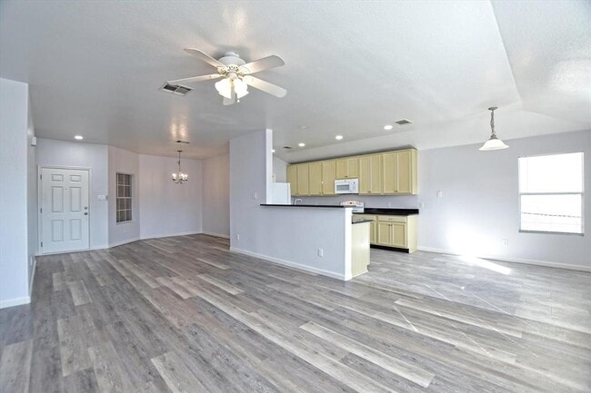 Building Photo - 401 Bandara Woods Blvd