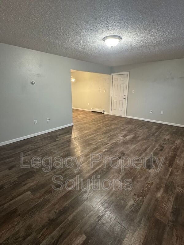 Building Photo - 1017 S 3rd St