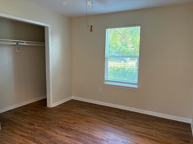 Building Photo - 204 Brandywine Rd
