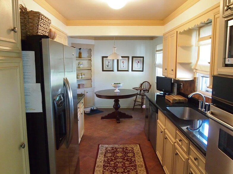 kitchen - 3065 Shelley Lynn Dr