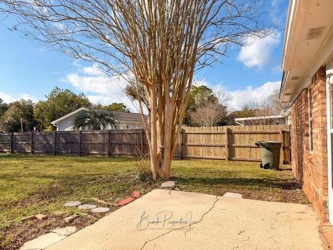 Building Photo - 1341 Dog Track Rd