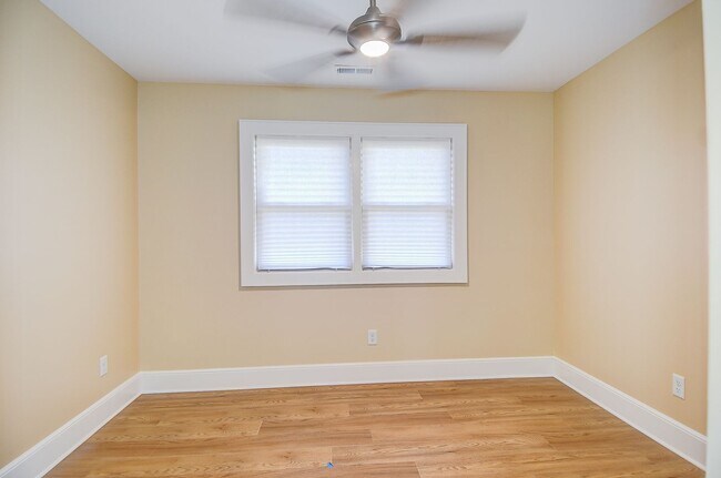 Building Photo - FOR RENT VIRGINIA BEACH