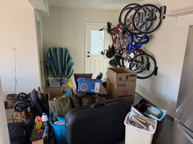 Building Photo - 545 S Valley View Dr