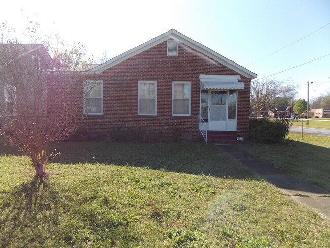 Building Photo - Cute Home in Jordan - Johnson Area
