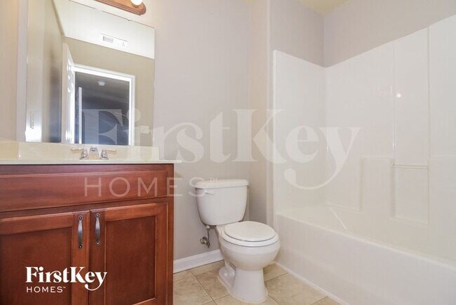 Building Photo - 6111 Lubiani Valley Dr