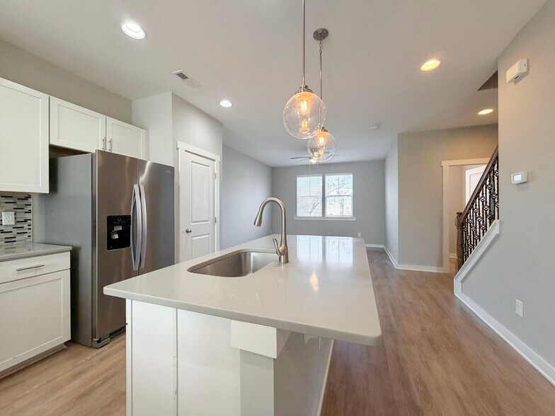 Building Photo - 6623 Perry Creek Rd