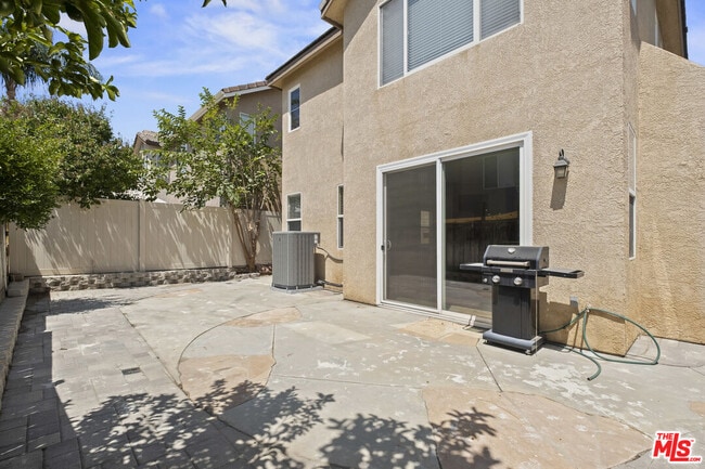 Building Photo - 30319 Cedar Oak Ln