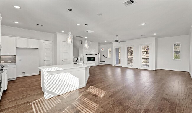 Building Photo - 10609 Centre Green Way