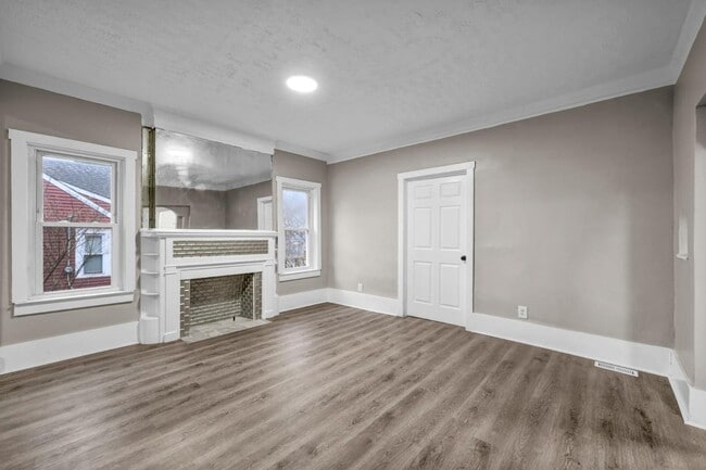 Building Photo - 10920 Granger Rd