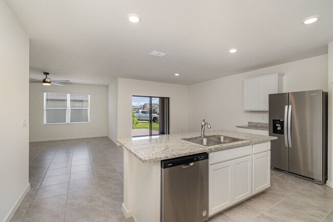 Building Photo - 6714 Topaz Dr