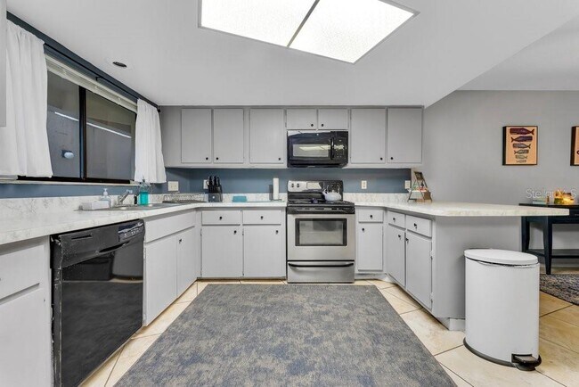 Building Photo - 1060 Lotus Pkwy