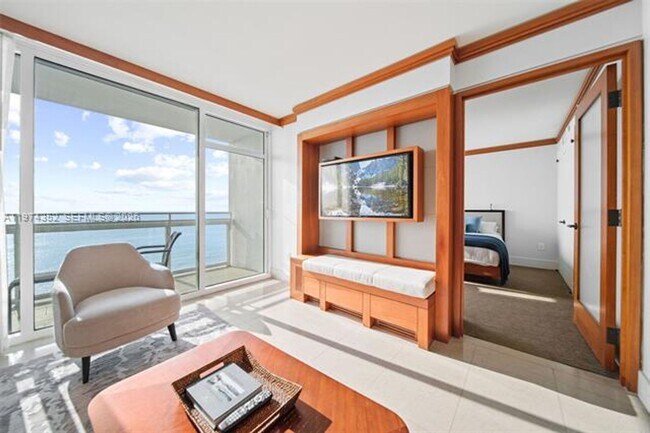 Building Photo - 6801 Collins Ave