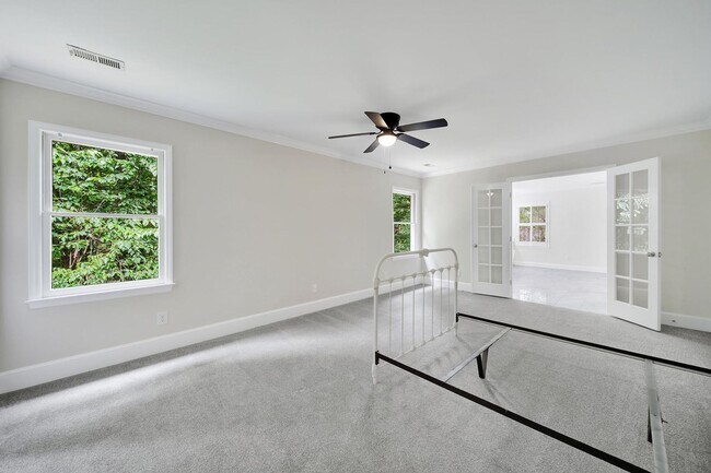 Building Photo - Beautiful Five Bed Three and Half Bath Hom...