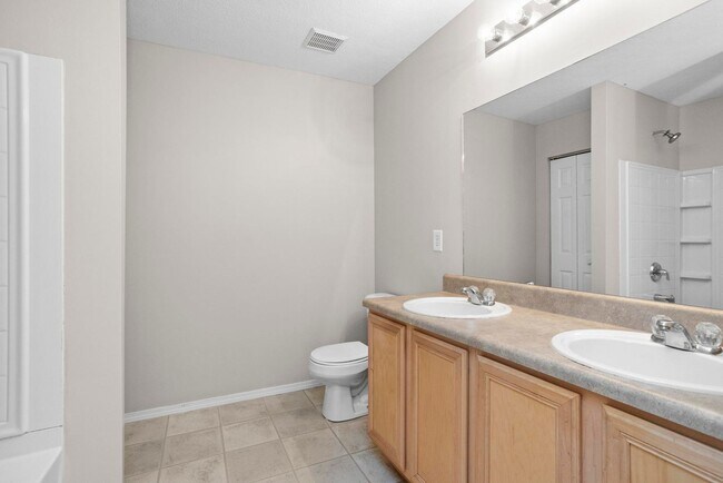 Building Photo - 5248 Sunsail Dr