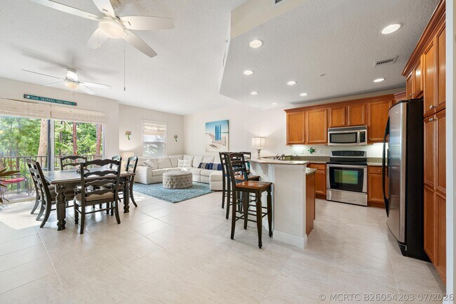 Building Photo - 12695 SE Old Cypress Dr