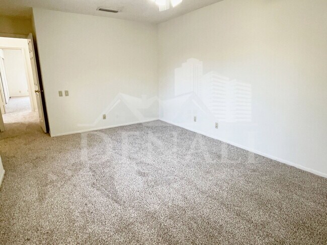 Building Photo - 10019 E Mountain View Rd