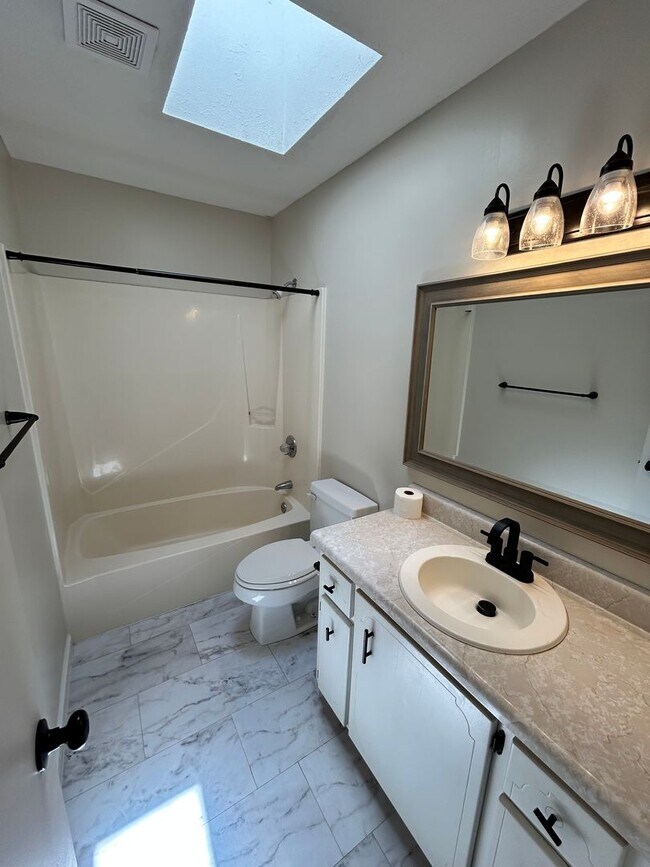 Building Photo - 249 Hannover Cir